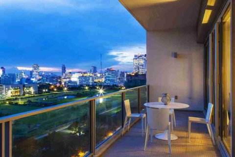 Condo in Bangkok, Thailand, 2 bedrooms  № 183132 - photo 10
