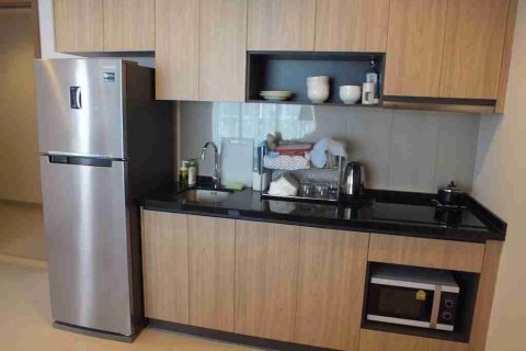 Condo in Bangkok, Thailand, 2 bedrooms № 183136 - photo 11