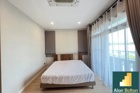 Casa de 3 dormitorios en Pattaya, Tailandia № 210764 - foto 12