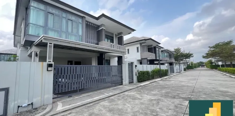 Casa de 3 dormitorios en Pattaya, Tailandia № 210764