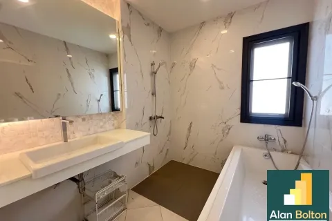 Casa de 3 dormitorios en Pattaya, Tailandia № 210764 - foto 8