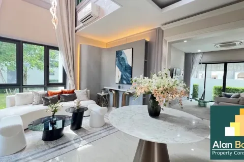 Casa de 4 dormitorios en Pattaya, Tailandia № 210767 - foto 11