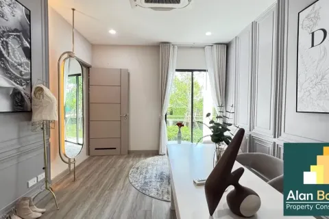 Casa de 4 dormitorios en Pattaya, Tailandia № 210767 - foto 10