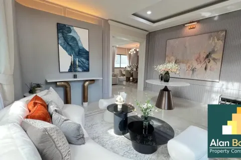 Casa de 4 dormitorios en Pattaya, Tailandia № 210767 - foto 6