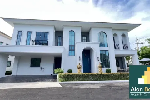 Maison à Pattaya, Thaïlande 4 chambres № 210766