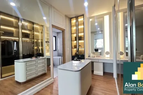 Casa de 4 dormitorios en Pattaya, Tailandia № 210766 - foto 19