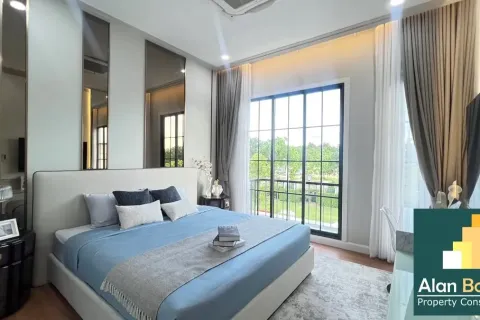 Casa de 4 dormitorios en Pattaya, Tailandia № 210766 - foto 16
