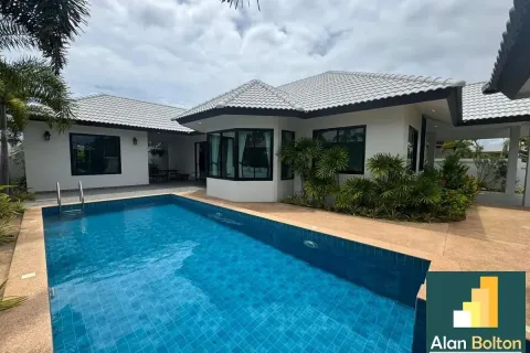 Maison à Pattaya, Thaïlande 4 chambres № 210769