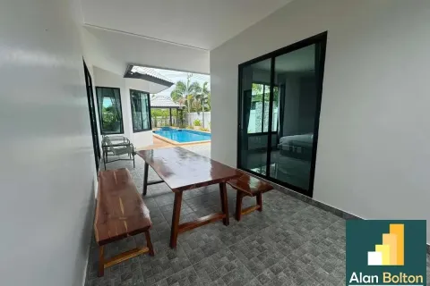 Casa de 4 dormitorios en Pattaya, Tailandia № 210769 - foto 19