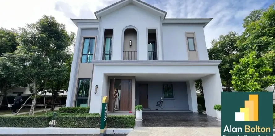Casa de 3 dormitorios en Pattaya, Tailandia № 210768