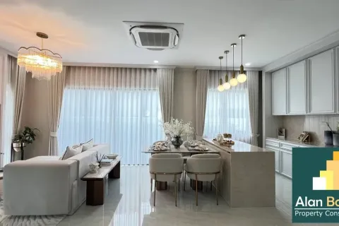 Casa de 3 dormitorios en Pattaya, Tailandia № 210768 - foto 7