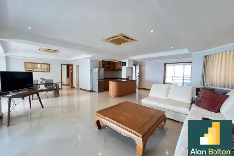 Condominio de 2 dormitorios en Jomtien Beach, Pattaya, Tailandia № 210765 - foto 8