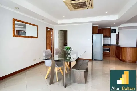 Condominio de 2 dormitorios en Jomtien Beach, Pattaya, Tailandia № 210765 - foto 5