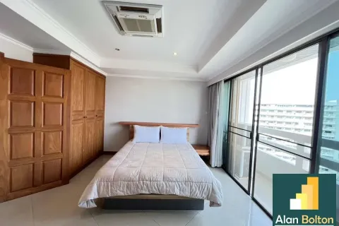 Condominio de 2 dormitorios en Jomtien Beach, Pattaya, Tailandia № 210765 - foto 18