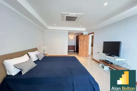 Condominio de 2 dormitorios en Jomtien Beach, Pattaya, Tailandia № 210765 - foto 20