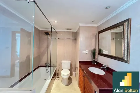 Condominio de 2 dormitorios en Jomtien Beach, Pattaya, Tailandia № 210765 - foto 22