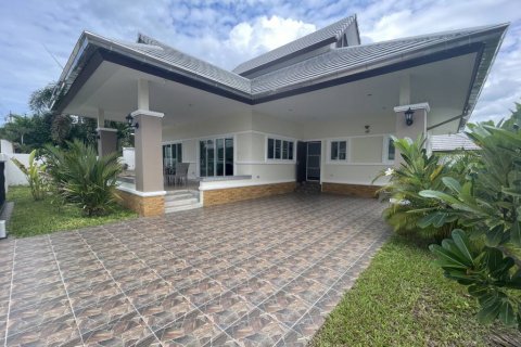 Villa in Hua Hin, Thailand 3 bedrooms № 114648 - photo 1