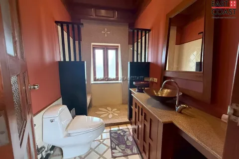 Casa de 4 dormitorios en Pattaya, Tailandia № 212478 - foto 19