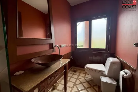Casa de 4 dormitorios en Pattaya, Tailandia № 212478 - foto 15