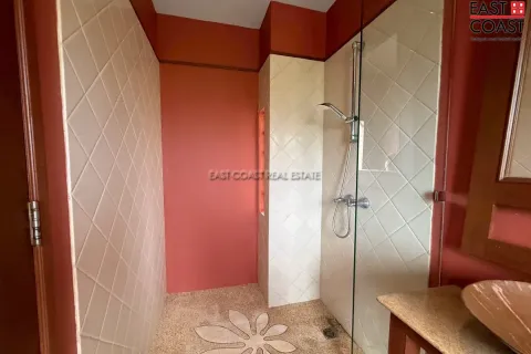 Casa de 4 dormitorios en Pattaya, Tailandia № 212478 - foto 18