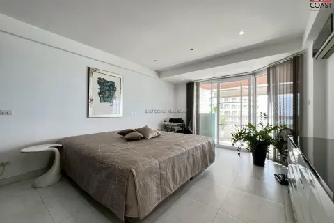 Condominio de 2 dormitorios en Jomtien Beach, Pattaya, Tailandia № 212473 - foto 11