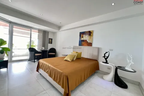 Condominio de 2 dormitorios en Jomtien Beach, Pattaya, Tailandia № 212473 - foto 15