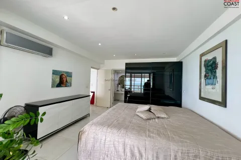 Condominio de 2 dormitorios en Jomtien Beach, Pattaya, Tailandia № 212473 - foto 12