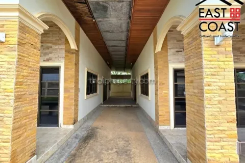 Casa de 4 dormitorios en Pattaya, Tailandia № 212475 - foto 9