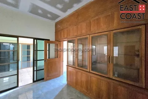 Casa de 4 dormitorios en Pattaya, Tailandia № 212475 - foto 18