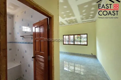 Casa de 4 dormitorios en Pattaya, Tailandia № 212475 - foto 12
