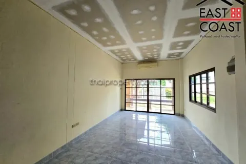 Casa de 4 dormitorios en Pattaya, Tailandia № 212475 - foto 14