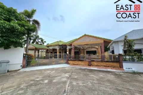 House in Pattaya, Thailand 4 bedrooms № 212475