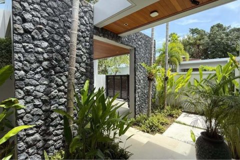 Villa in Phuket, Thailand 4 bedrooms № 149881 - photo 10