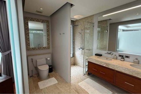 Villa in Phuket, Thailand 4 bedrooms № 149881 - photo 2