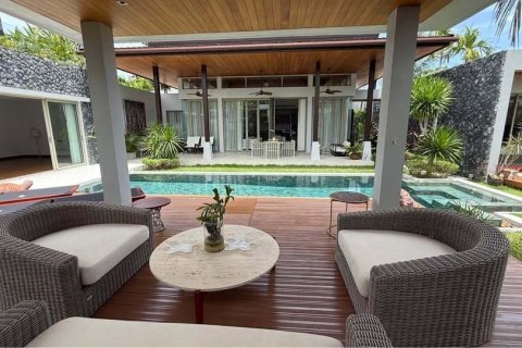 Villa in Phuket, Thailand 4 bedrooms № 149881 - photo 6