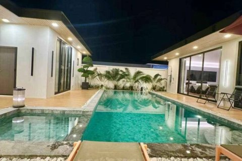 Villa in Bang Tao, Thailand 7 bedrooms № 114052 - photo 3