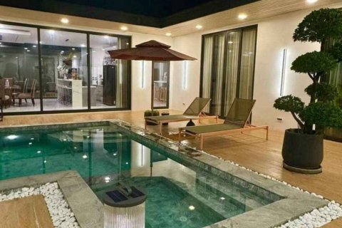 Villa in Bang Tao, Thailand 7 bedrooms № 114052 - photo 2