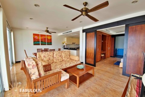 Condo in Pa Klok, Thailand, 2 bedrooms № 179367 - photo 6