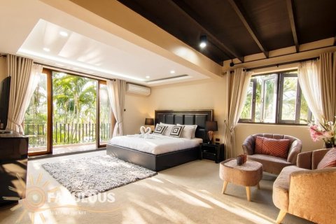 Villa in Rawai, Thailand 5 bedrooms № 179369 - photo 3