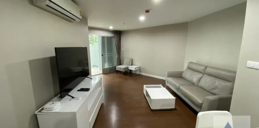 Duplex in Huai Khwang, Bangkok, Thailand 3 Schlafzimmer № 216423