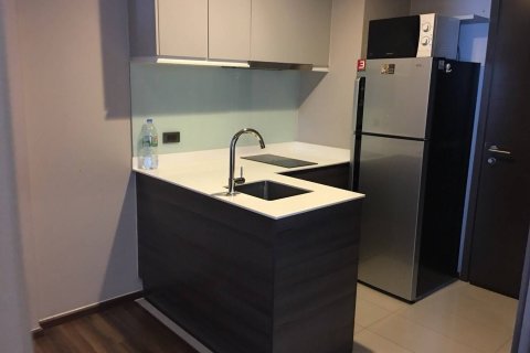 Студия в кондо в Ваттхане, Бангкок, Таиланд № 159469 - фото 6