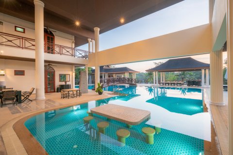 Villa in Hua Hin, Thailand 11 Schlafzimmer № 221769 - Foto 6