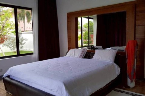 Villa in Pattaya, Thailand 4 bedrooms № 161443 - photo 9