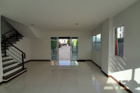 Townhouse à Bangkok, Thaïlande 3 chambres № 161444 - photo 2