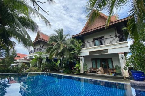 Villa in Ko Kaeo, Thailand 4 bedrooms № 160149