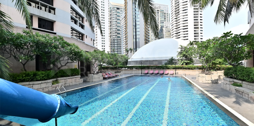 Condo in Bangkok, Thailand, 3 bedrooms № 187927