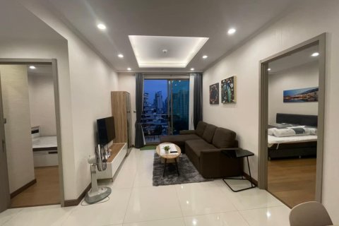 Кондоминиум с 2 спальнями в Бангкоке, Таиланд № 143137 - фото 1