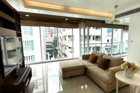 Кондоминиум с 2 спальнями в Сатхоне, Бангкок, Таиланд № 143136 - фото 1