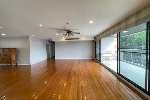 Кондоминиум с 3 спальнями в Бангкоке, Таиланд № 143134 - фото 1