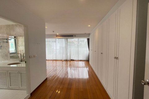 Кондоминиум с 3 спальнями в Бангкоке, Таиланд № 143134 - фото 12